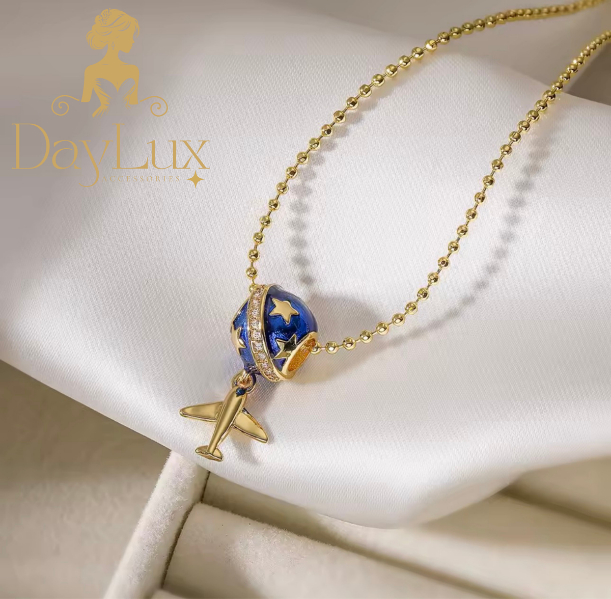 Globe &amp; Airplane Charm Necklace – Gold-Plated