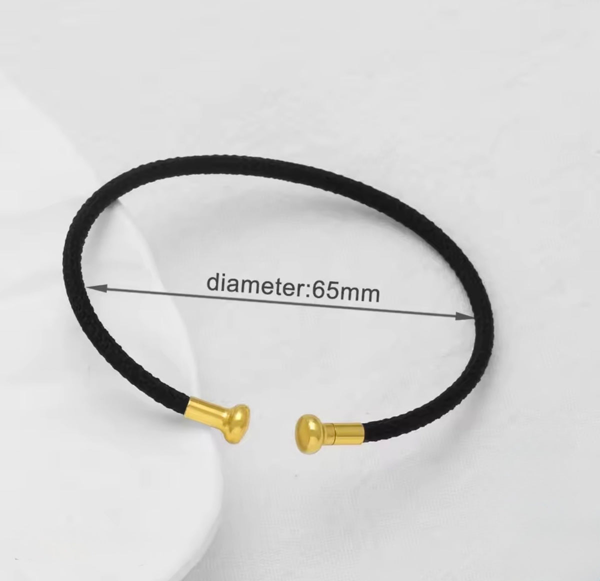 COLOR BRACELETED