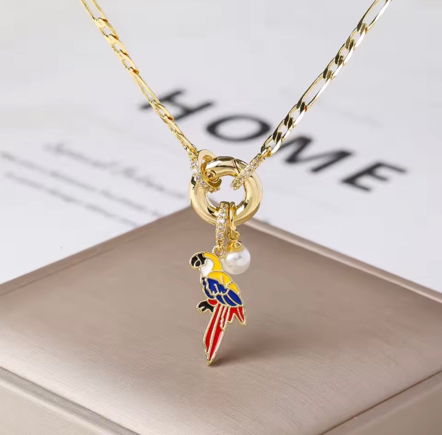 Daylux Raíces Collection | Venezuela Figaro Link Necklace | Gold-Tone Necklace for Women