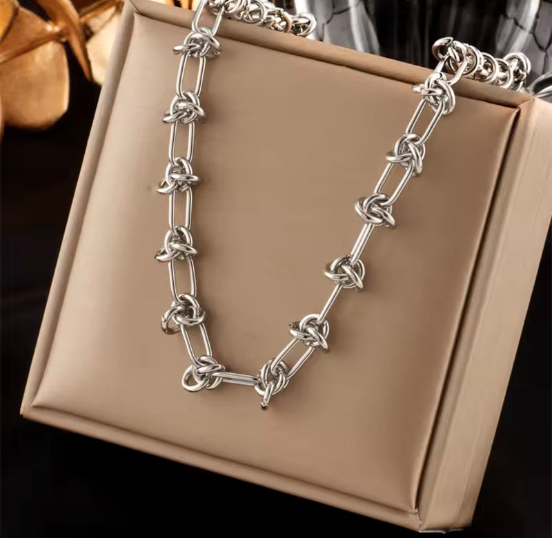 Stainless Steel Knot Link Necklace & Bracelet Set – Gold & Silver