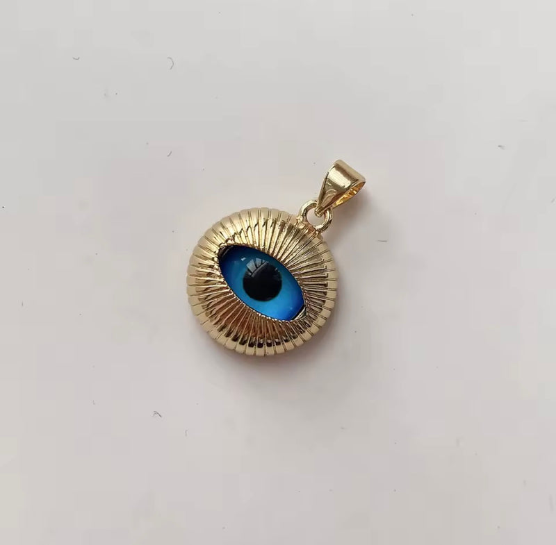 Gold Evil Eye Heart Pendant – 16mm, 20mm & 22mm