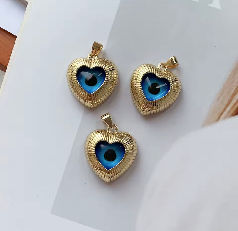 Gold Evil Eye Heart Pendant – 16mm, 20mm & 22mm
